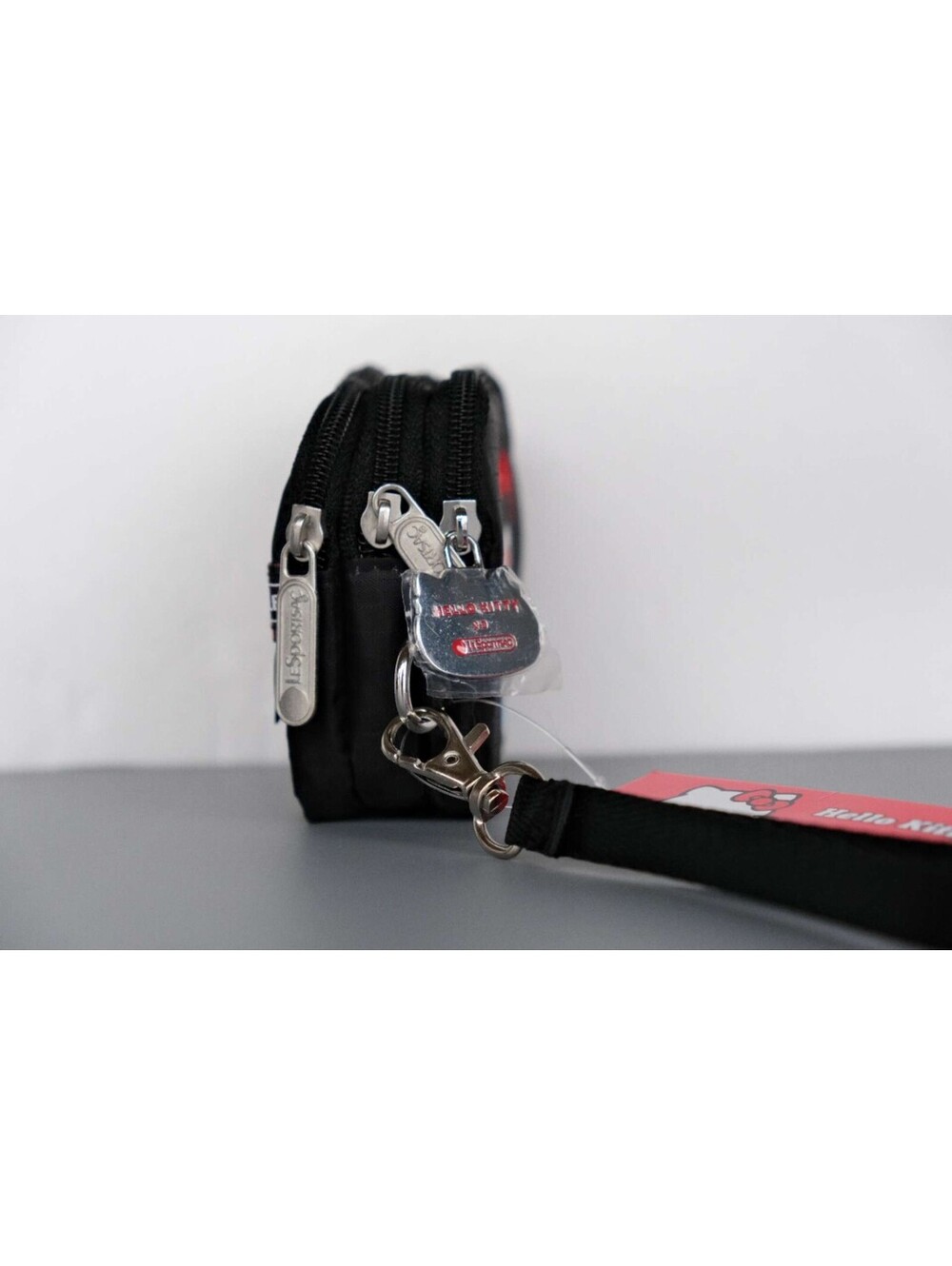 LeSportsac Hello Kitty Black 3-Zip Wristlet Wallet NWT - Picture 5 of 9